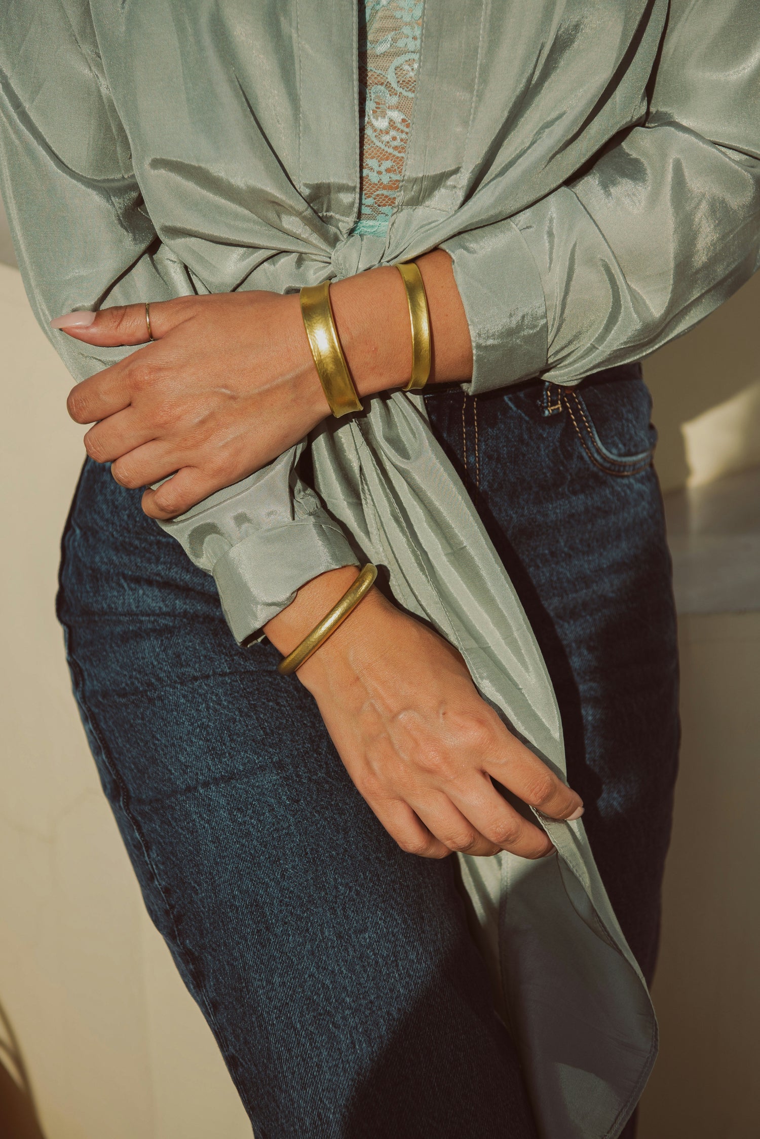 Shine Without Worry: The Ultimate Guide to Waterproof Gold Bracelets for Every Occasion