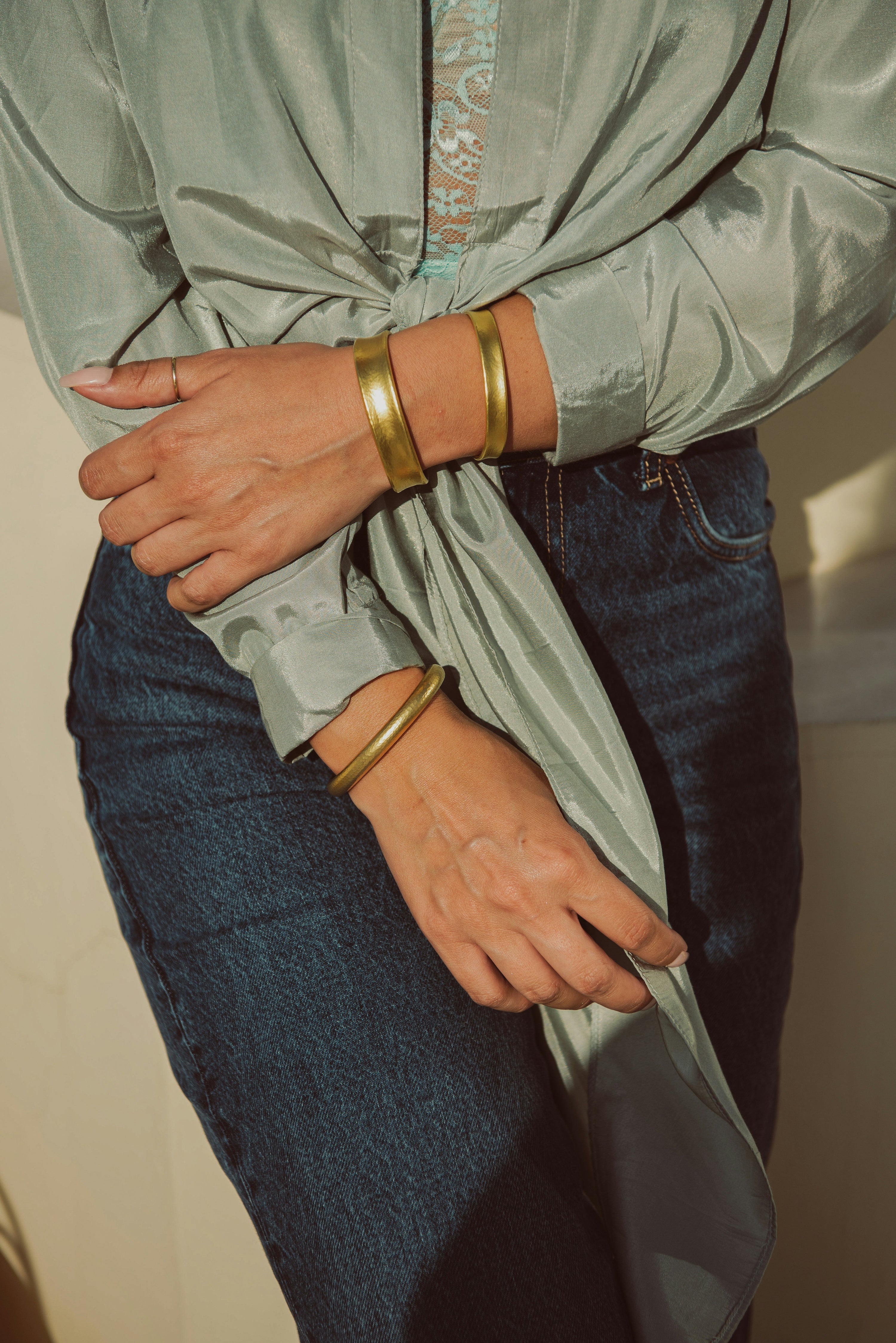 Shine Without Worry: The Ultimate Guide to Waterproof Gold Bracelets for Every Occasion